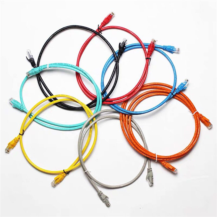 OEM ROSH Cat5 PVC Utp ประเภทสายเคเบิลเครือข่ายสายเคเบิลจัมเปอร์เครือข่าย